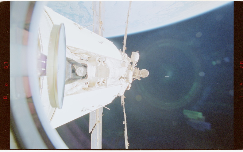 STS079-334-022.jpg