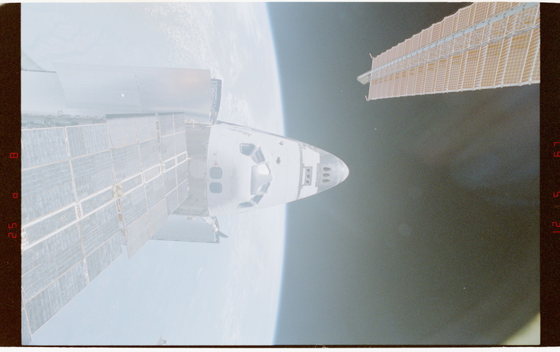 STS079-335-018.jpg