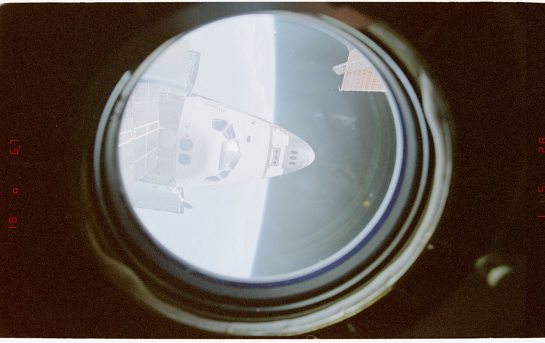 STS079-335-020.jpg