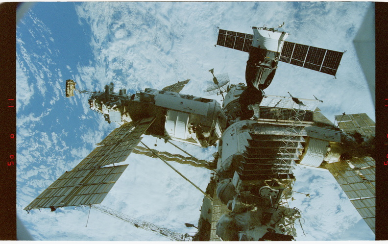 STS079-346-006.jpg
