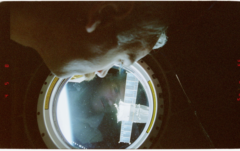 STS079-346-025.jpg
