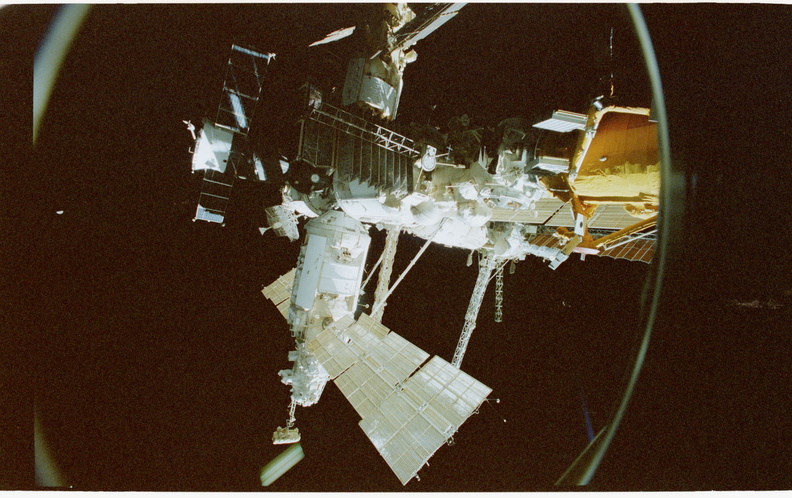 STS079-347-002.jpg