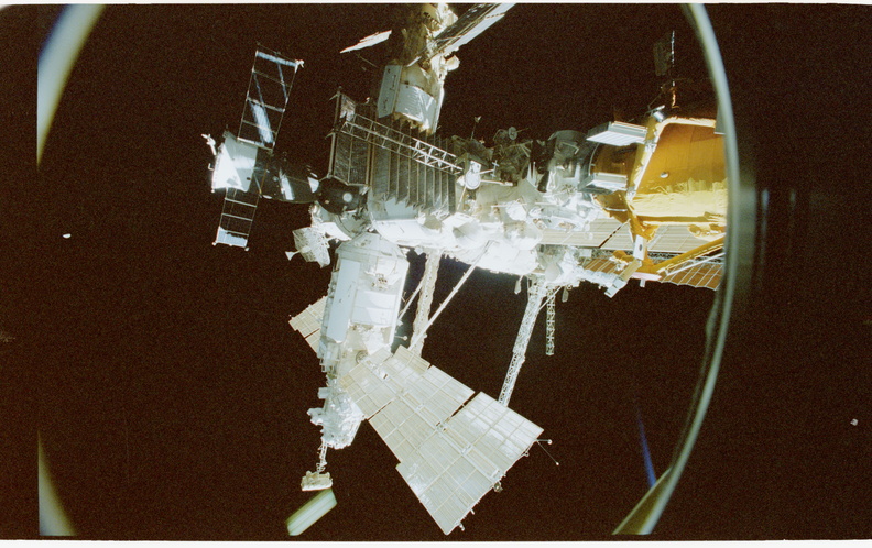 STS079-347-003.jpg