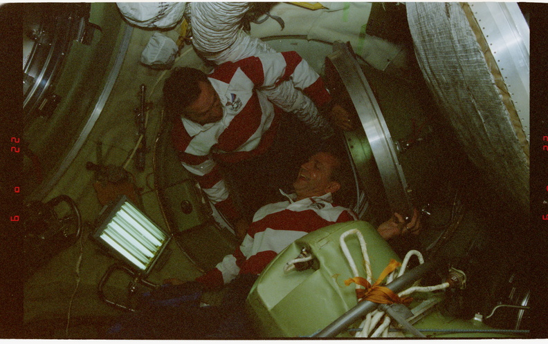 STS079-349-009.jpg