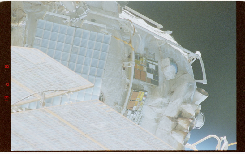 STS079-354-027.jpg