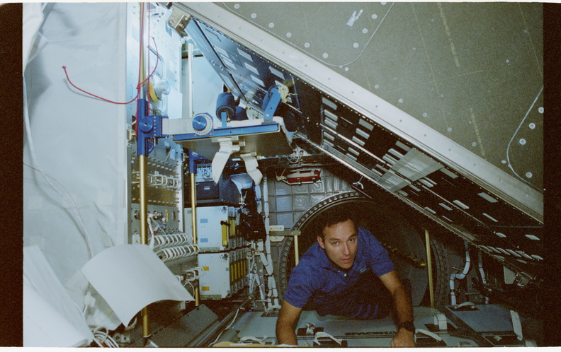 STS079-364-030.jpg