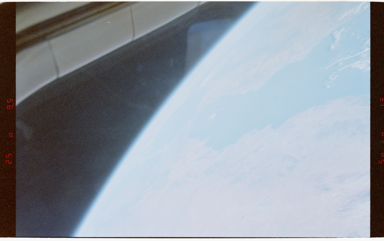STS079-368-024.jpg