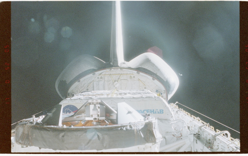 STS079-375-002.jpg