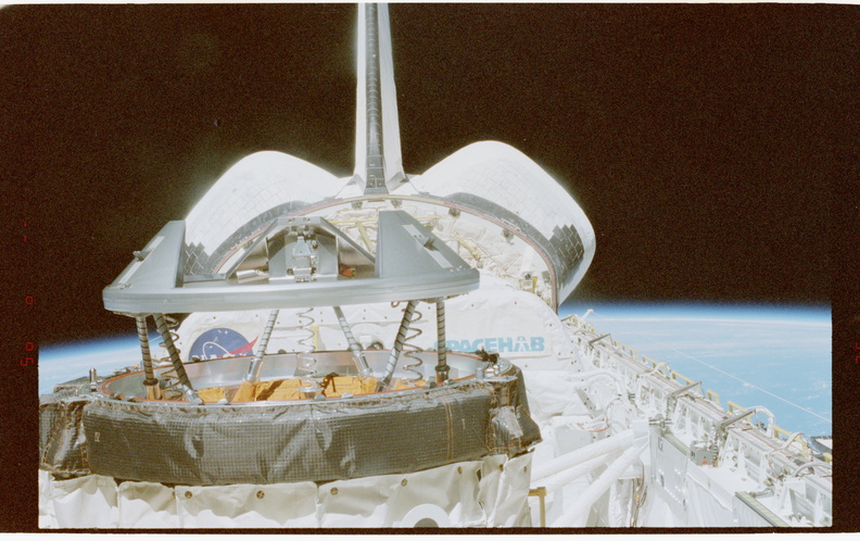 STS079-375-024.jpg