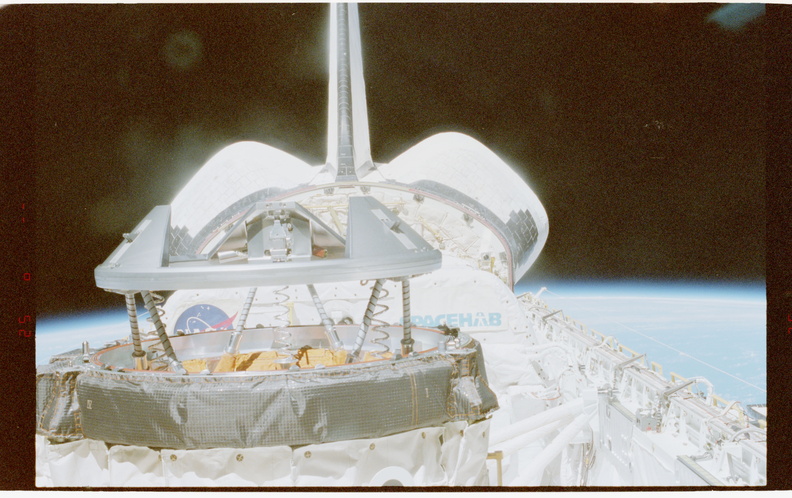 STS079-375-028.jpg