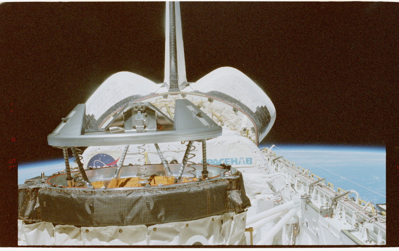STS079-375-029.jpg
