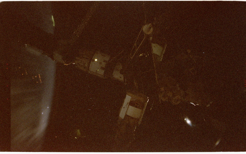 STS079-377-030.jpg