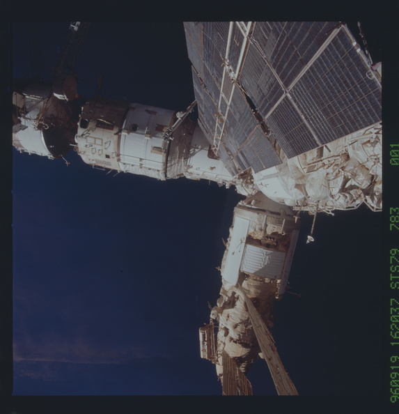 STS079-783-001.jpg