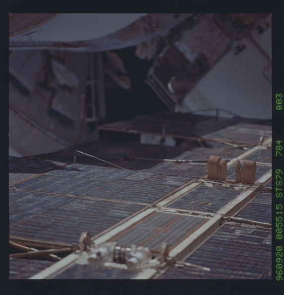 STS079-784-003.jpg