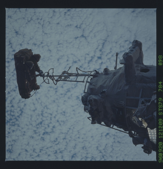 STS079-784-098.jpg