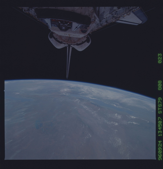 STS079-808-023.jpg