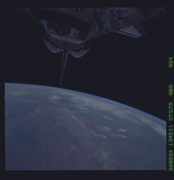 STS079-808-024.jpg