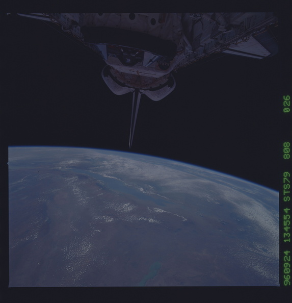 STS079-808-026.jpg