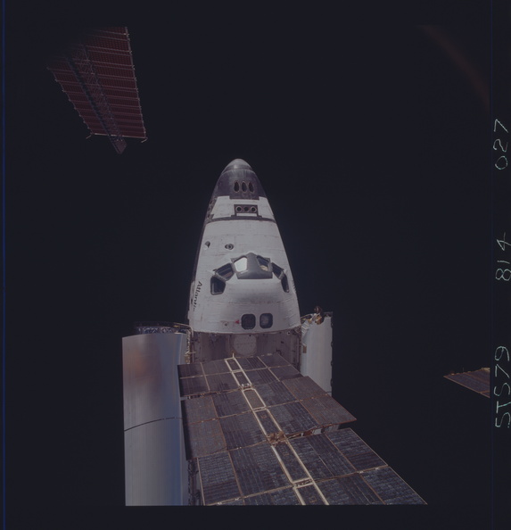 STS079-814-027.jpg