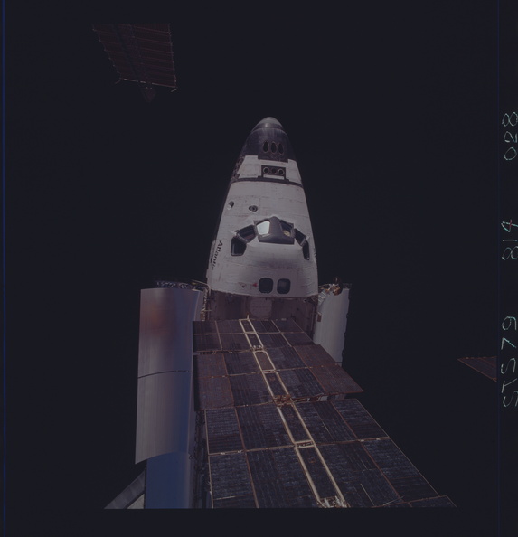 STS079-814-028.jpg