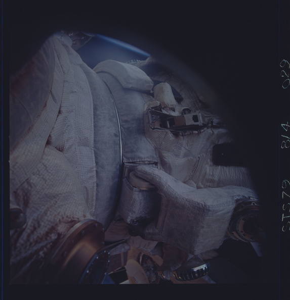 STS079-814-029.jpg
