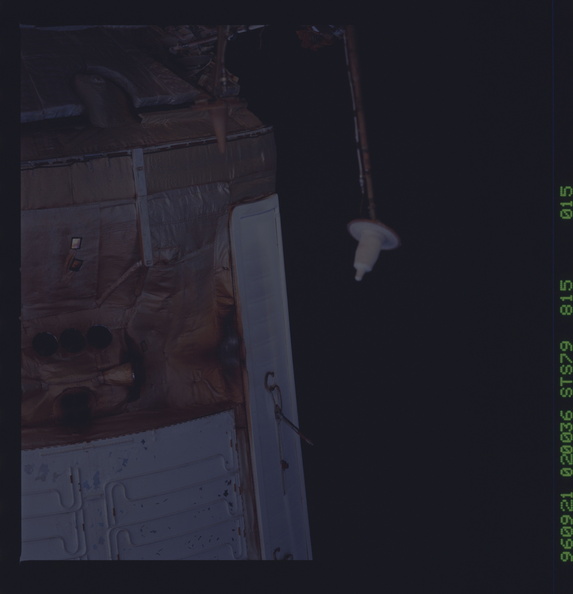 STS079-815-015.jpg
