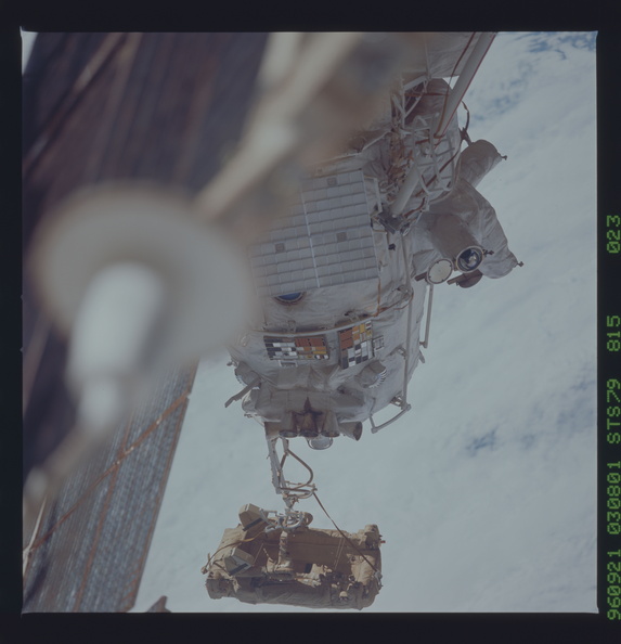 STS079-815-023.jpg