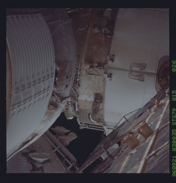 STS079-815-026.jpg