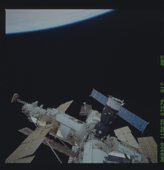STS079-817-005.jpg