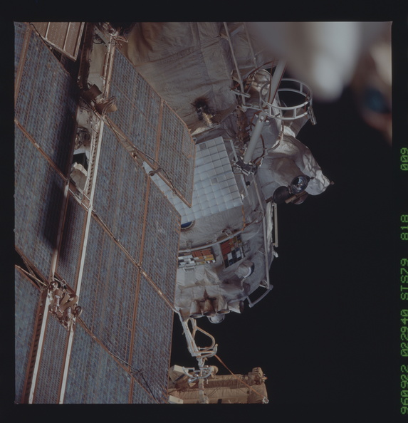 STS079-818-009.jpg