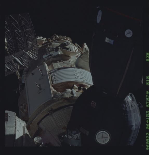 STS079-818-038.jpg