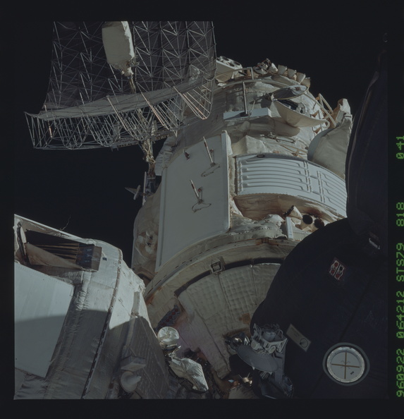 STS079-818-041.jpg