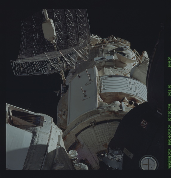 STS079-818-042.jpg
