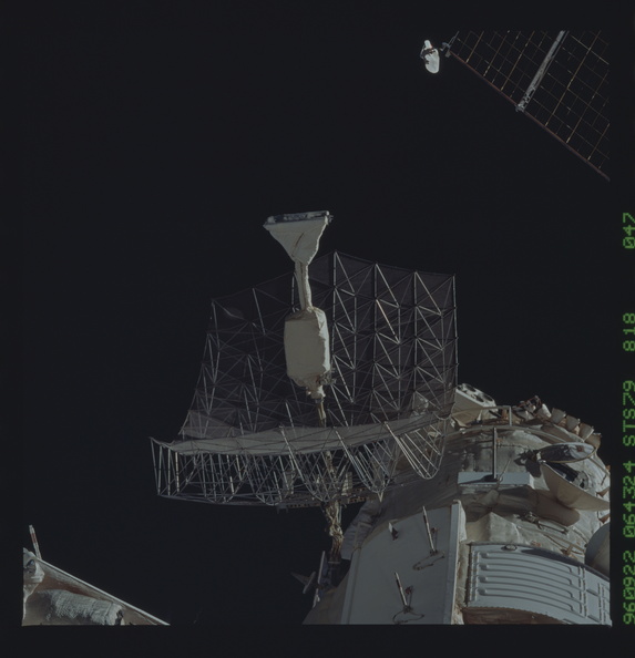 STS079-818-047.jpg