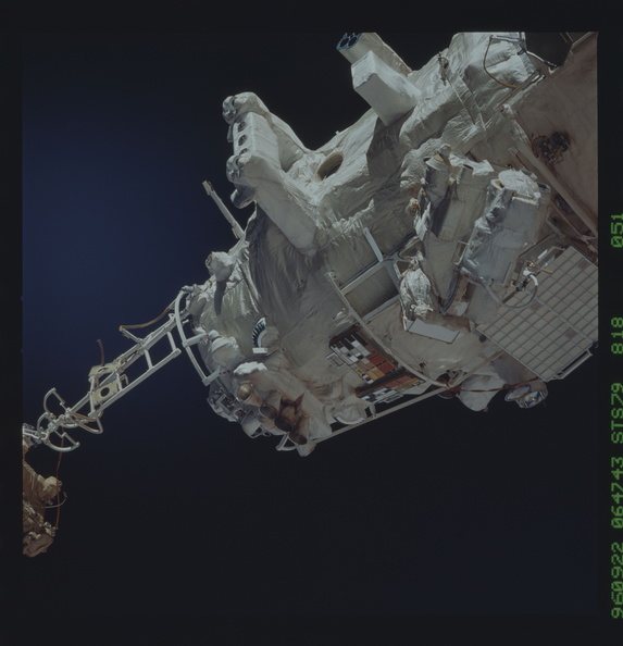STS079-818-051.jpg