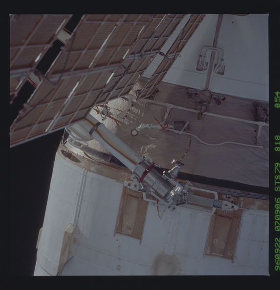 STS079-818-054.jpg