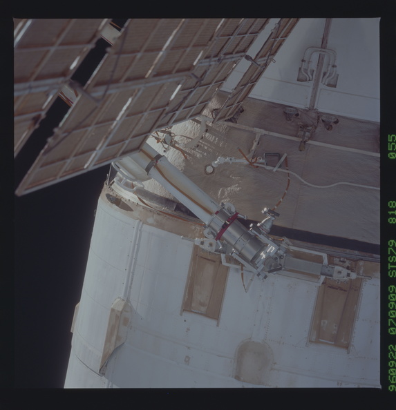 STS079-818-055.jpg