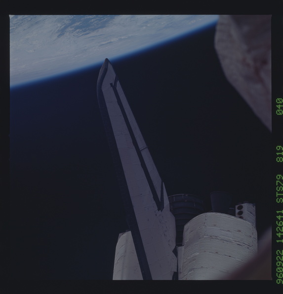 STS079-819-040.jpg