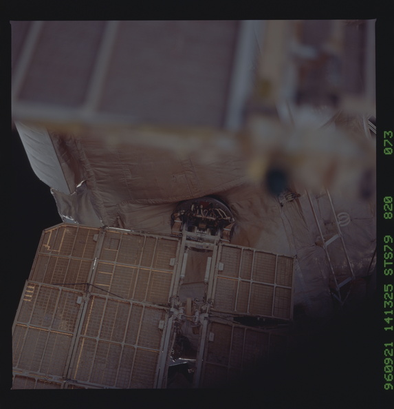 STS079-820-073.jpg