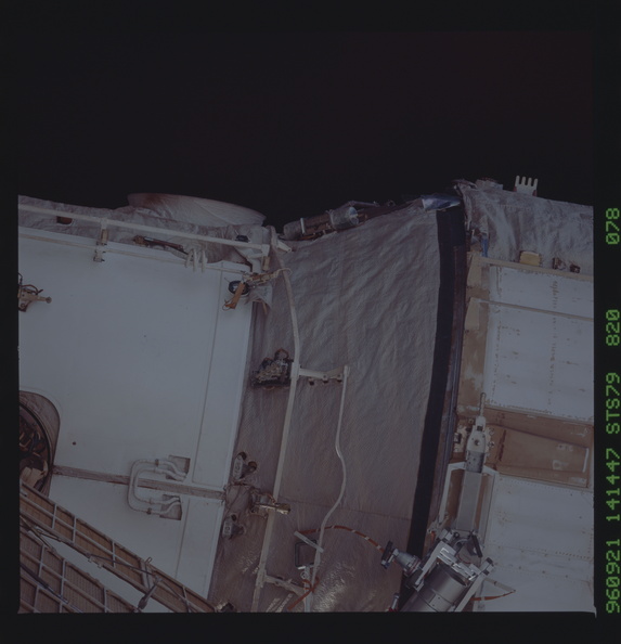 STS079-820-078.jpg