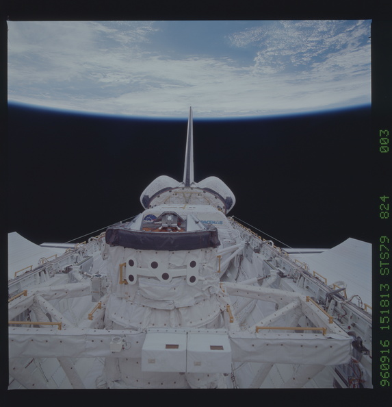 STS079-824-003.jpg