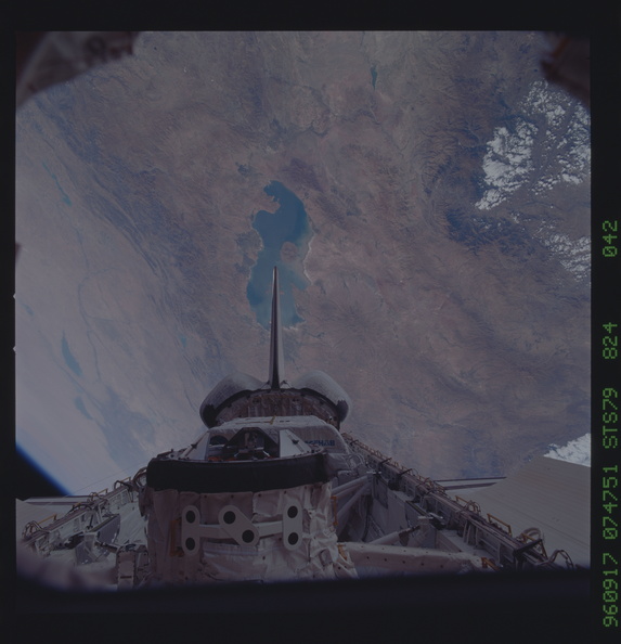 STS079-824-042.jpg