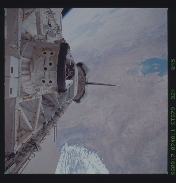 STS079-824-045.jpg