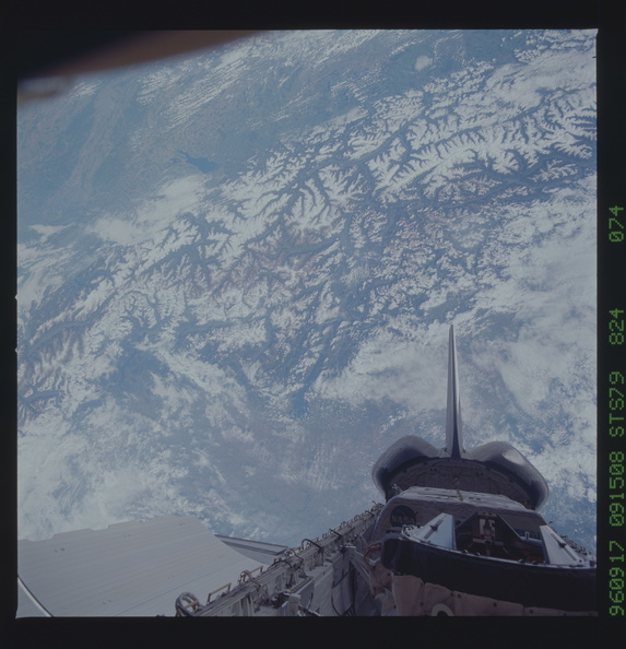 STS079-824-074.jpg