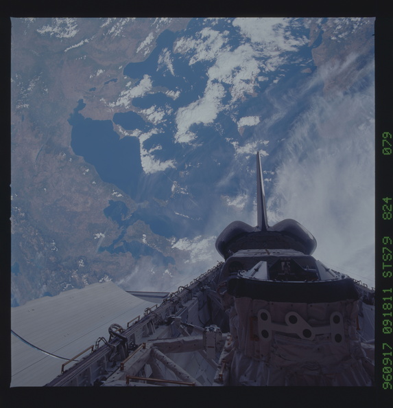 STS079-824-079.jpg