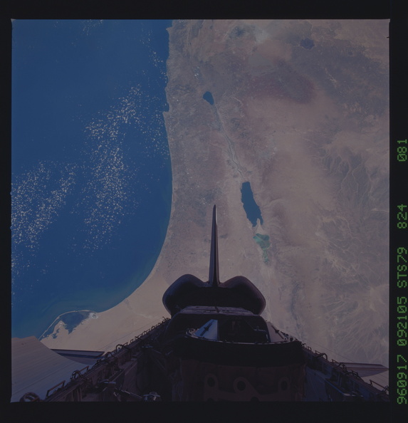 STS079-824-081.jpg