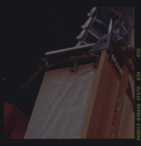 STS079-834-032.jpg