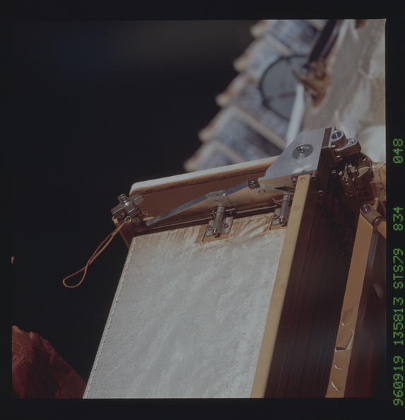 STS079-834-048.jpg
