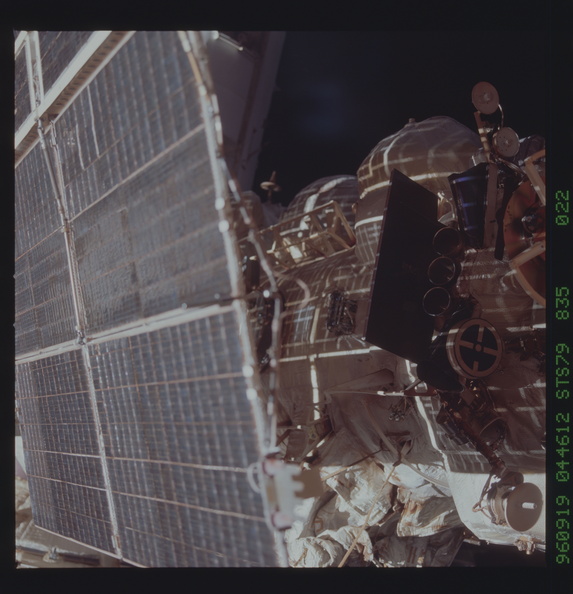 STS079-835-022.jpg