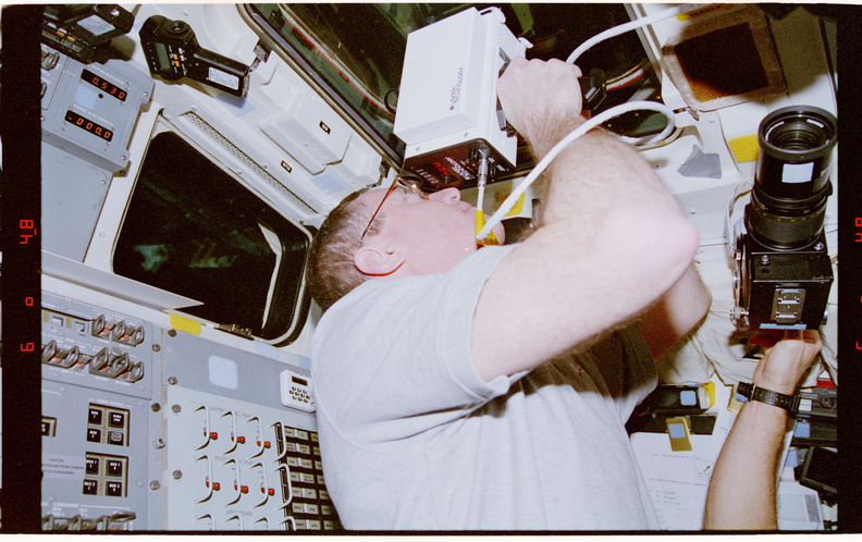 STS081-311-030.jpg